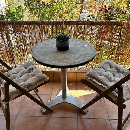 Nirvana Apartment Атина Екстериор снимка